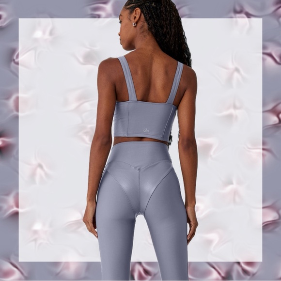 Alo Yoga Airlift Winter Warm Cropped Supermoto Tank in Fog size S NWT! - Picture 4 of 7